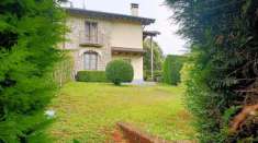 Foto VILLA DI TESTA con giardino privato e box doppio a Usmate Velate