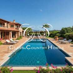 Foto Villa Esclusiva a Porto Cervo: Residenza di Pregio con Vista Panoramica