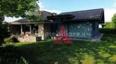 Foto VILLA IMMERSA NEL VERDE CON VIGNETO CANTINA