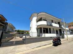 Foto VILLA IN PERFETTE CONDIZIONI - CENTRO URBANO - MONDRAGONE - Rif. V2961