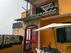 Foto Villa in petrellosa