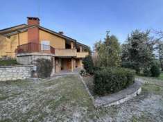 Foto Villa in Strada Tuderte