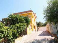 Foto Villa in Strada Vicinale Lanzirotti Monte