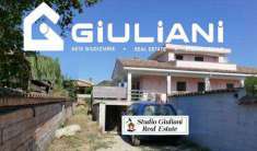 Foto Villa in Vendita, 4 Locali, 169 mq, Pomezia
