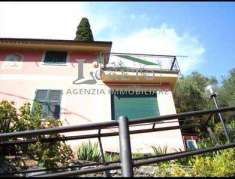Foto Villa in Vendita, 4 Locali, 180 mq, Rapallo