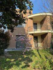 Foto Villa in Vendita, 5 Locali, 190 mq, Carimate