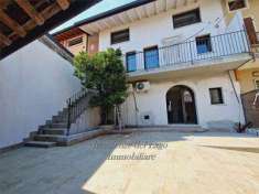 Foto Villa in Vendita, 5 Locali, 220 mq, Moniga del Garda