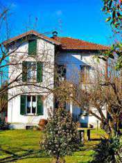 Foto Villa in Vendita, 5 Locali, 233 mq, Marchirolo