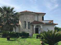 Foto Villa in Vendita, 5 Locali, 247 mq, Vallecrosia