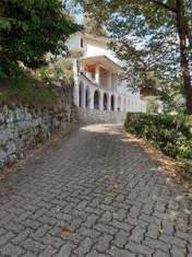 Foto Villa in Vendita, 5 Locali, 300 mq, Arcisate