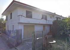Foto Villa in Vendita, 5 Locali, 89 mq, Crotone (Gabella Grande)