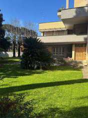 Foto Villa in Vendita, 5 Locali, 900 mq, Roma (Casilina/ Prenestina/