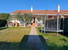 Foto Villa in Vendita, 6,5 Locali, 120 mq, Roma