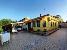 Foto Villa in Vendita, 6,5 Locali, 156 mq, Crotone (Farina)