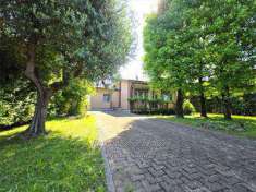 Foto Villa in Vendita, 6 Locali, 250 mq, Peschiera del Garda