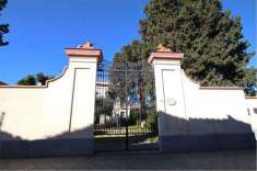Foto Villa in Vendita, 6 Locali, 250 mq, Pula