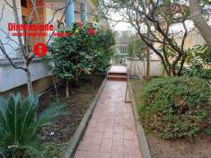 Foto Villa in Vendita, 6 Locali, 270 mq, Cimitile