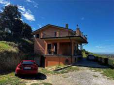 Foto Villa in Vendita, 6 Locali, 450 mq, Moncalvo
