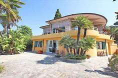 Foto Villa in Vendita, 6 Locali, 480 mq, Bordighera