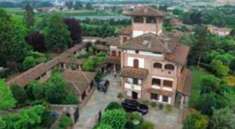 Foto Villa in Vendita, pi di 6 Locali, 1200 mq, Nizza Monferrato