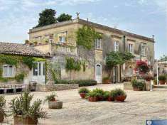 Foto Villa in Vendita, pi di 6 Locali, 1200 mq, Siracusa (Cozzo Pant