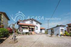 Foto Villa in Vendita, pi di 6 Locali, 170 mq, Felino