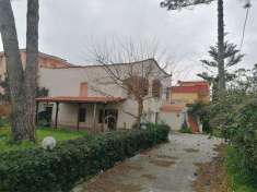 Foto Villa in Vendita, pi di 6 Locali, 180 mq, Castel Volturno