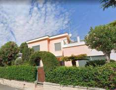 Foto Villa in Vendita, pi di 6 Locali, 183 mq, Sanremo