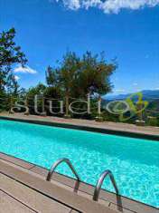 Foto Villa in Vendita, pi di 6 Locali, 190 mq, Seborga