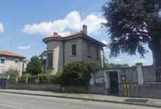 Foto Villa in Vendita, pi di 6 Locali, 192 mq, Legnano
