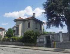 Foto Villa in Vendita, pi di 6 Locali, 192 mq, Legnano