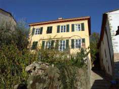 Foto Villa in Vendita, pi di 6 Locali, 200 mq, Lucca