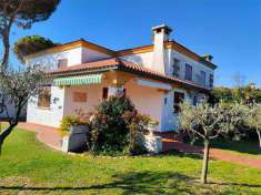 Foto Villa in Vendita, pi di 6 Locali, 200 mq, Porto Recanati (Quart