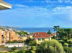 Foto Villa in Vendita, pi di 6 Locali, 200 mq, Sanremo