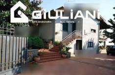 Foto Villa in Vendita, pi di 6 Locali, 213 mq, Velletri
