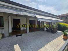 Foto Villa in Vendita, pi di 6 Locali, 219 mq, Borgomanero