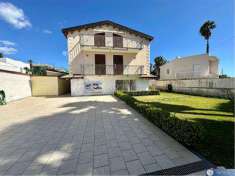 Foto Villa in Vendita, pi di 6 Locali, 220 mq, Siracusa (Fontane Bia