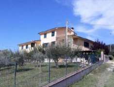 Foto Villa in Vendita, pi di 6 Locali, 221 mq, Gualdo Cattaneo