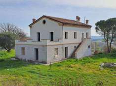Foto Villa in Vendita, pi di 6 Locali, 240 mq, Osimo (Abbadia)