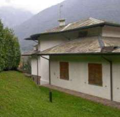 Foto Villa in Vendita, pi di 6 Locali, 244 mq, Cortenova