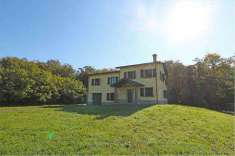 Foto Villa in Vendita, pi di 6 Locali, 250 mq, Villafranca in Lunigi