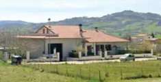Foto Villa in Vendita, pi� di 6 Locali, 257 mq, Gualdo Tadino