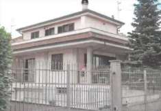 Foto Villa in Vendita, pi di 6 Locali, 258 mq, Alessandria