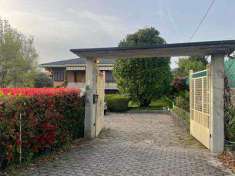 Foto Villa in Vendita, pi di 6 Locali, 270 mq, Valganna