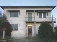 Foto Villa in Vendita, pi di 6 Locali, 278 mq, Quistello