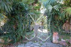 Foto Villa in Vendita, pi di 6 Locali, 280 mq, Gavirate