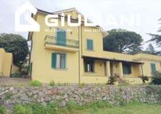 Foto Villa in Vendita, pi di 6 Locali, 295 mq, Marino