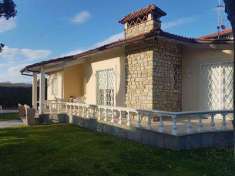 Foto Villa in Vendita, pi di 6 Locali, 3 Camere, 140 mq (CAMAIORE LI