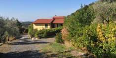 Foto Villa in Vendita, pi di 6 Locali, 3 Camere, 150 mq (CASTELLINA