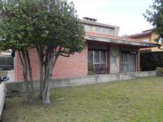 Foto Villa in Vendita, pi di 6 Locali, 3 Camere, 180 mq (PIETRASANTA